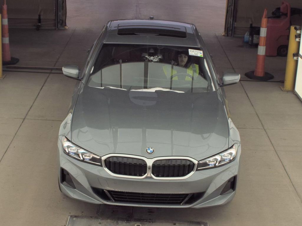 Used 2024 BMW 330i xDrive Sedan w/ Premium Package image 4