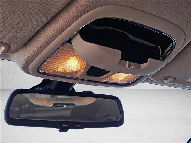 Used 2015 Jeep Cherokee Latitude FWD image 21