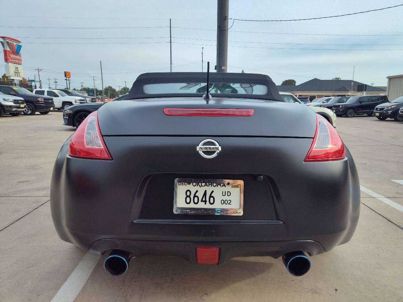 Used 2015 Nissan 370Z Roadster RWD image 40