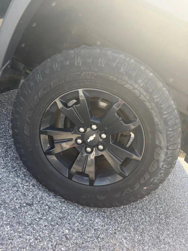 Used 2017 Chevrolet Colorado Z71 w/ Z71 Midnight Edition AWD/4WD image 25