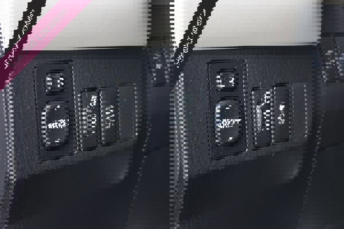 Used 2014 Toyota RAV4 Limited image 24