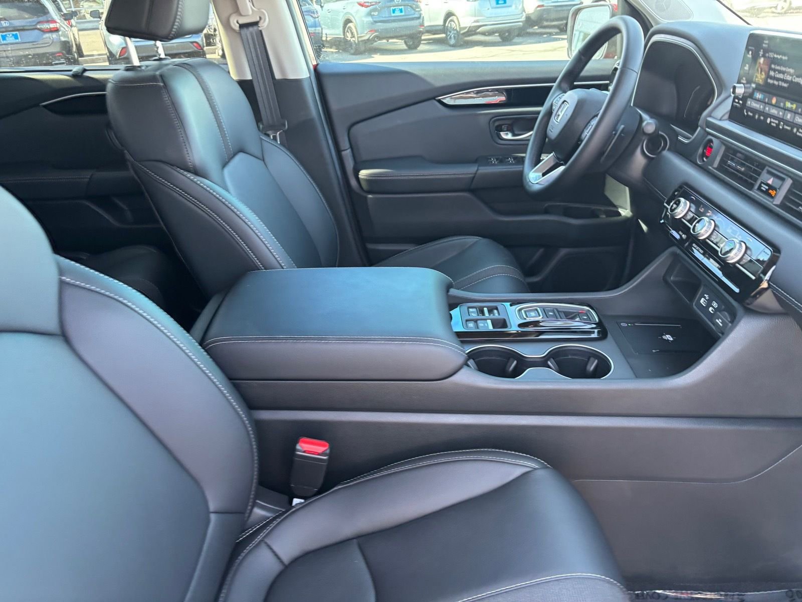 Used 2025 Honda Pilot EX-L image 14