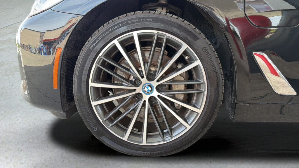 Used 2023 BMW 530e xDrive AWD/4WD image 26