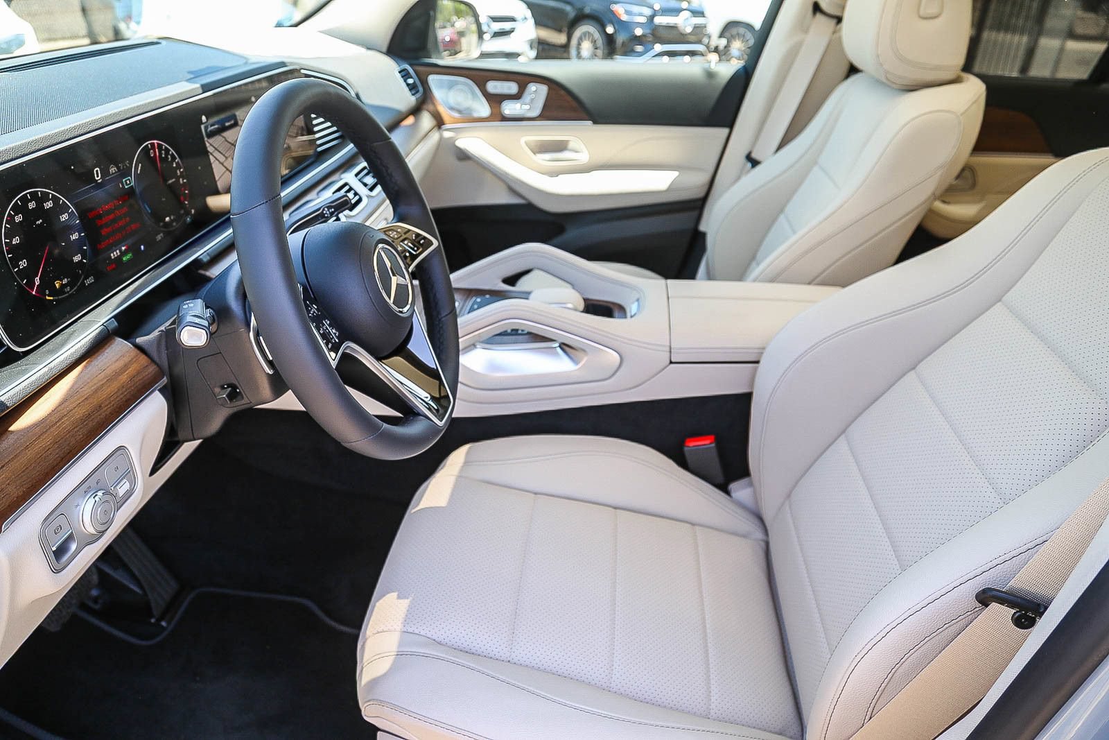New 2026 Mercedes-Benz GLE 450e 4MATIC image 17