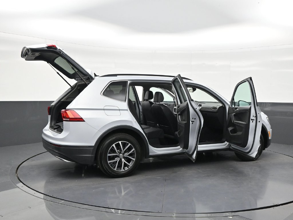 Used 2019 Volkswagen Tiguan SE w/ Panoramic Sunroof Package FWD image 27
