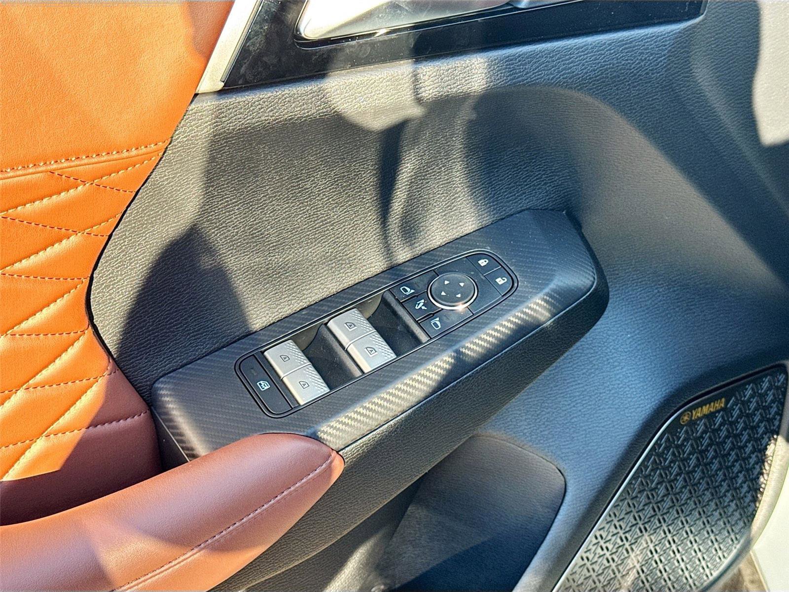 New 2025 Mitsubishi Outlander SEL image 18