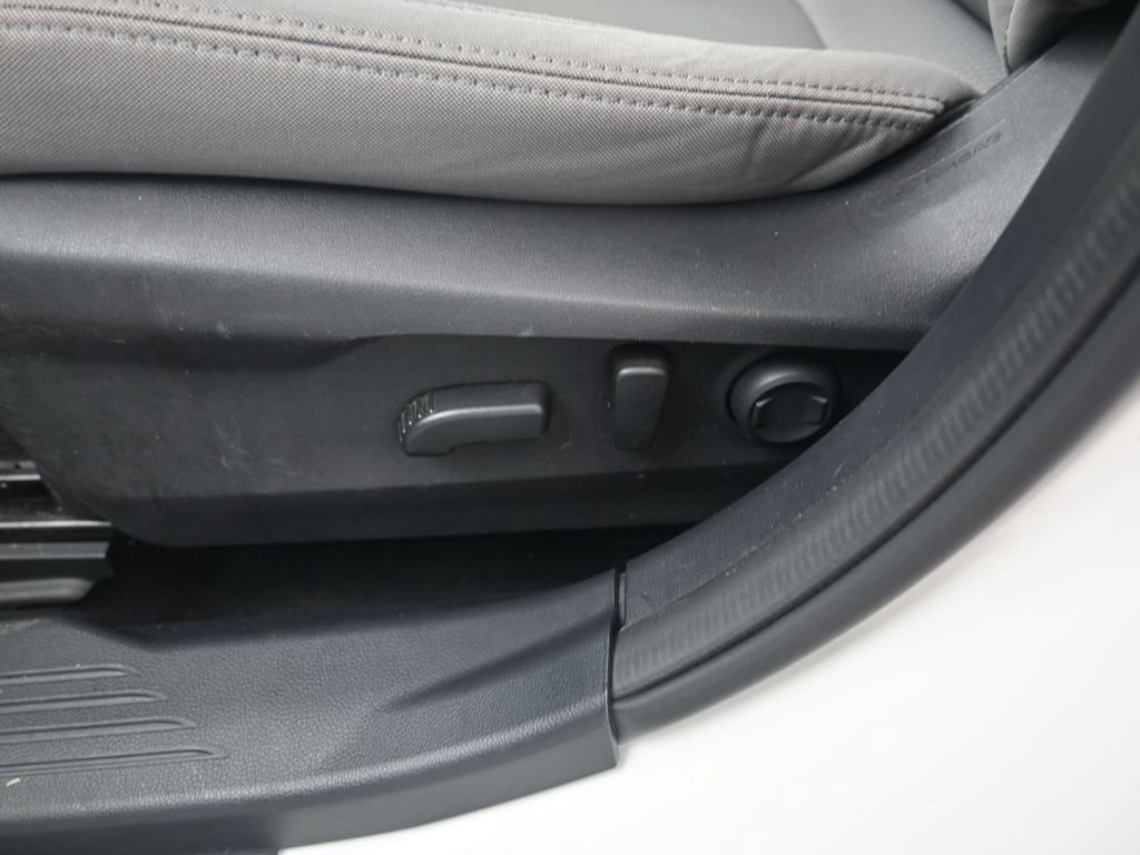Used 2023 Subaru Legacy Premium image 13