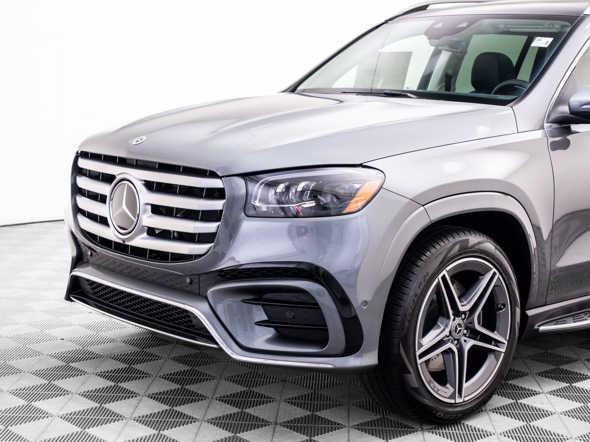 New 2026 Mercedes-Benz GLS 450 4MATIC image 39