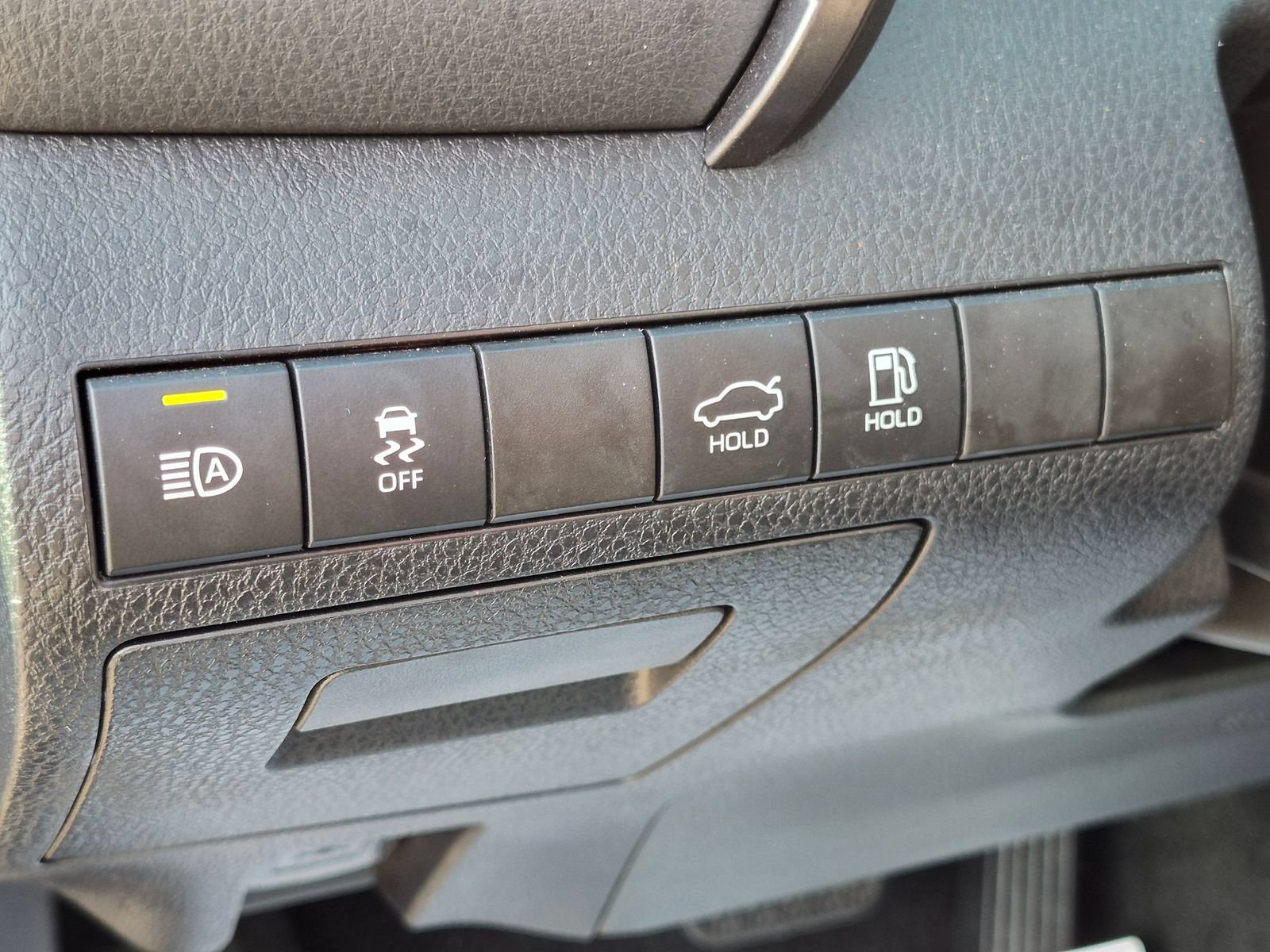 Used 2022 Toyota Camry XSE FWD image 17