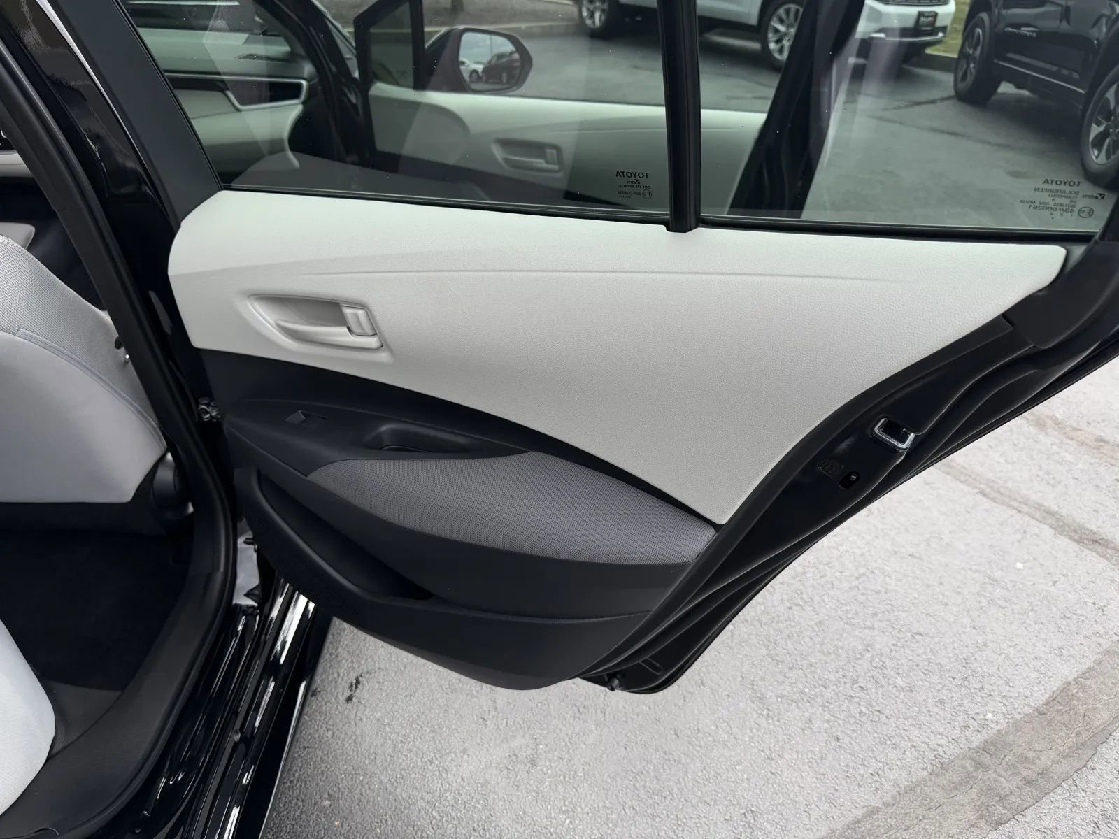 Used 2024 Toyota Corolla LE image 40