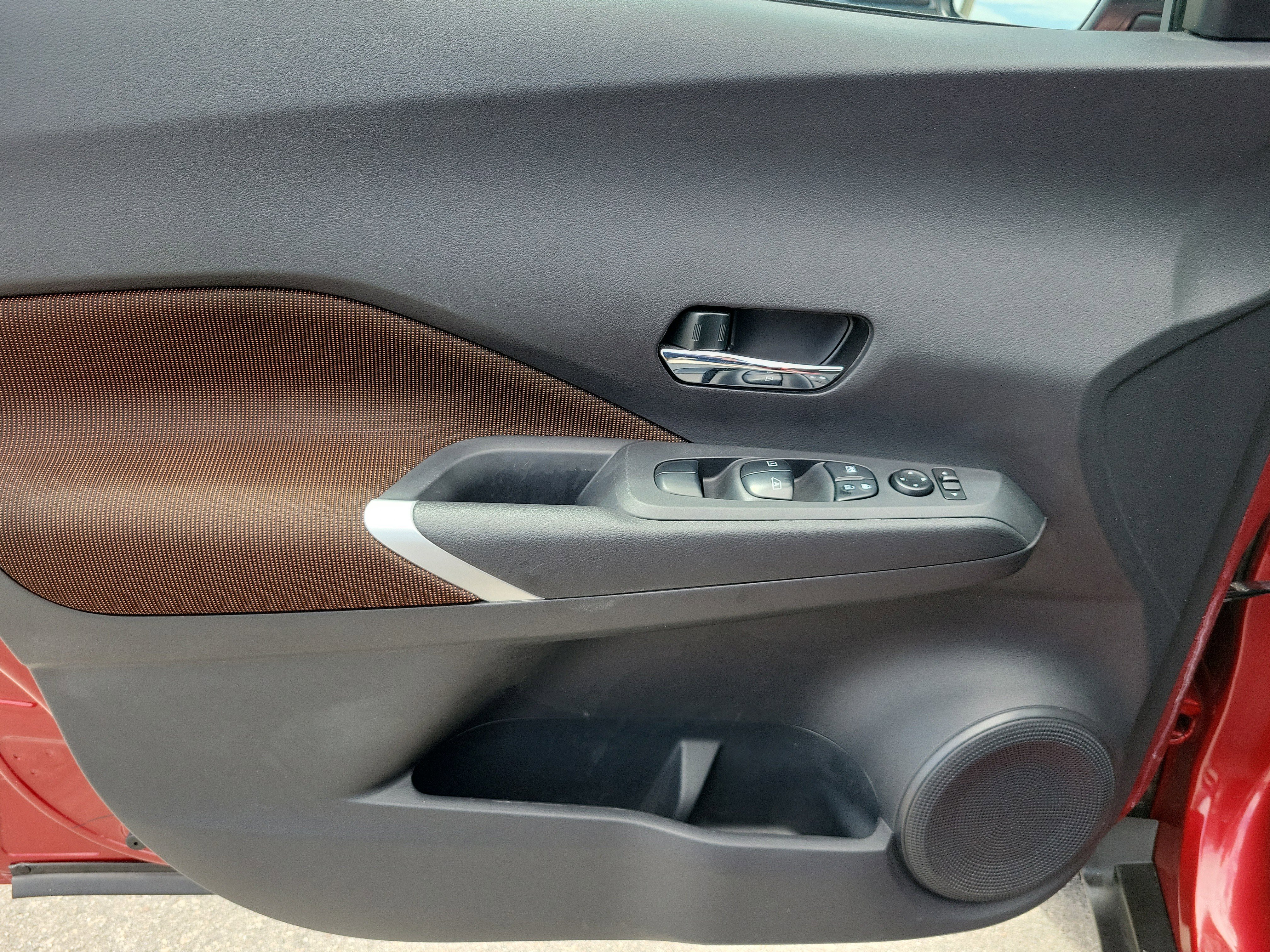 Used 2024 Nissan Kicks SR FWD image 20
