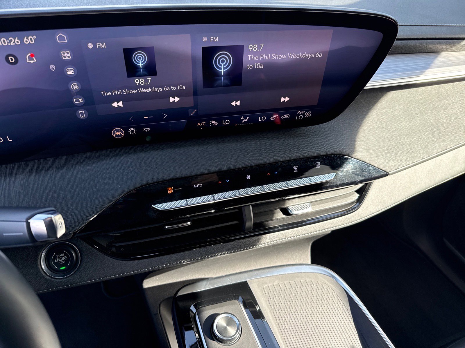 Used 2025 Buick Enclave Preferred image 17