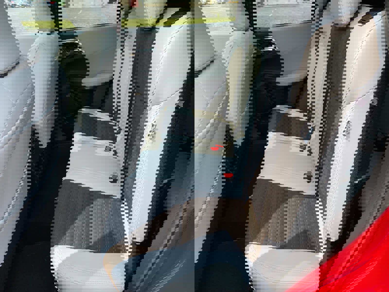 New 2025 Mitsubishi Outlander SE image 7