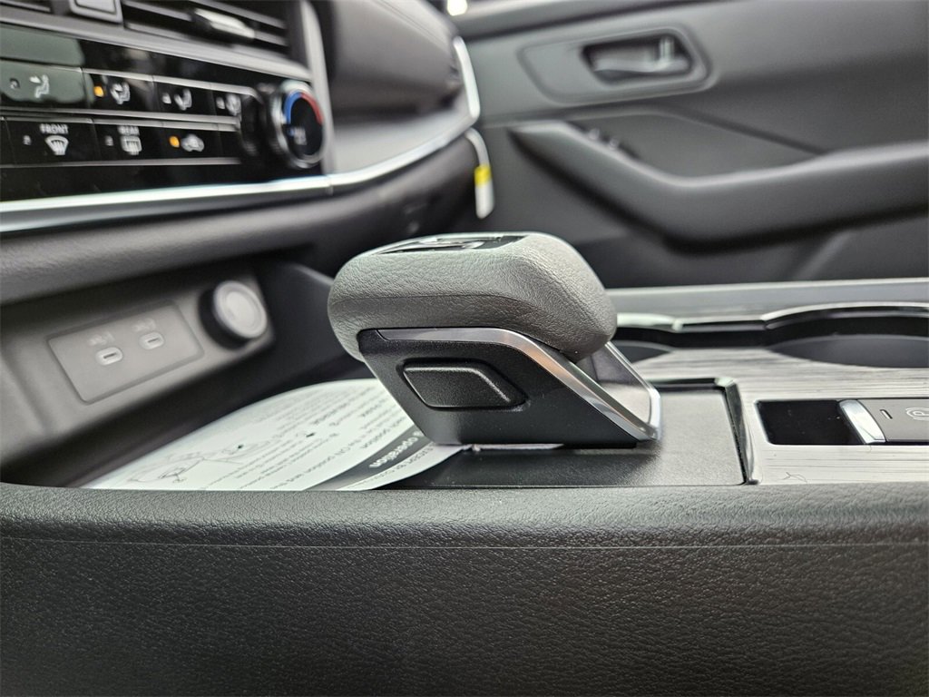New 2026 Nissan Rogue S image 11