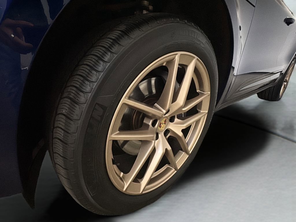 Used 2023 Porsche Macan image 4