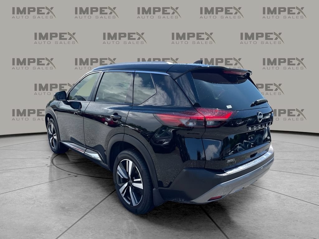 Used 2023 Nissan Rogue SL FWD image 2