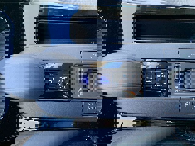 New 2026 Toyota Prius LE image 25