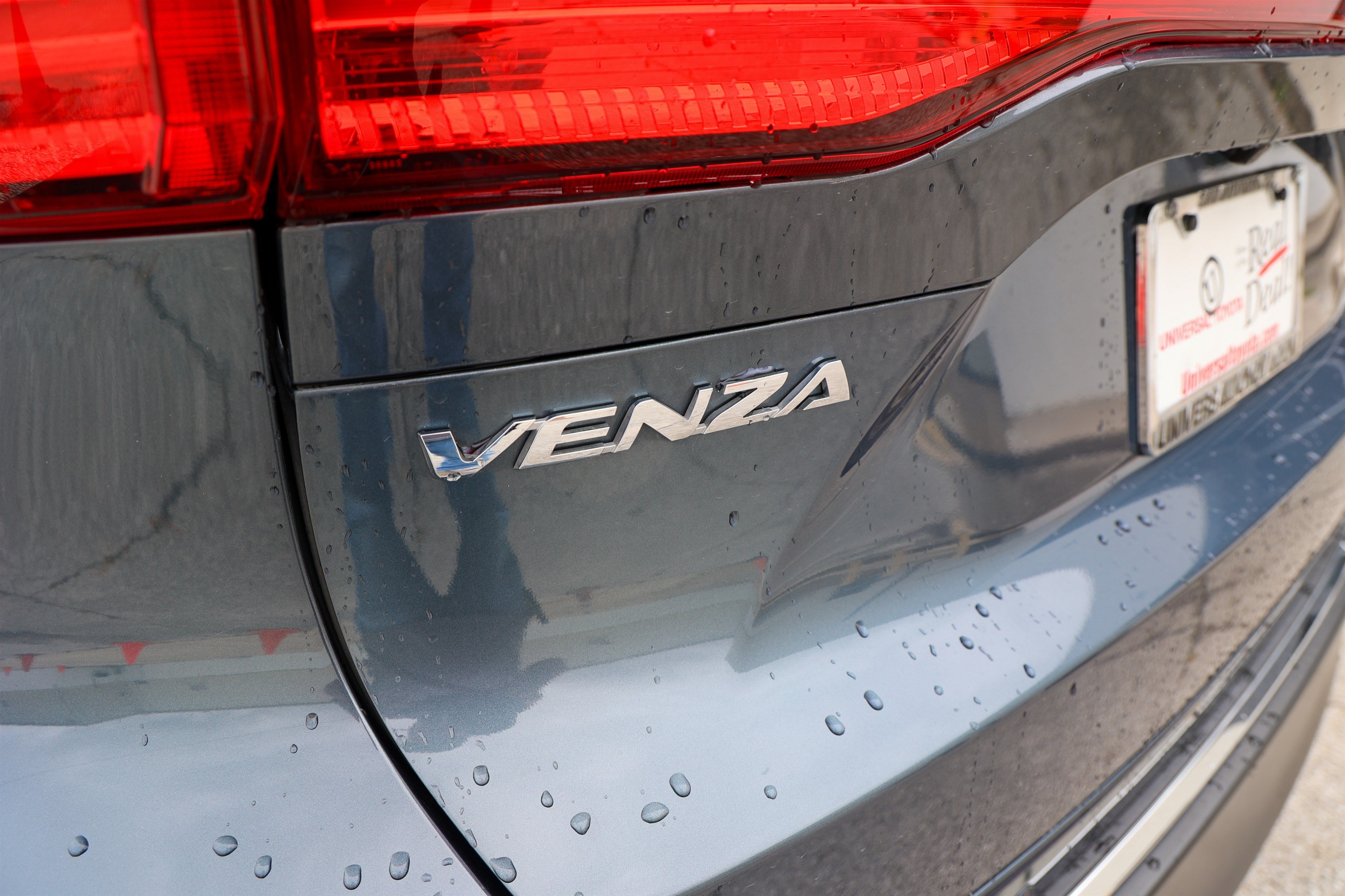 Certified 2024 Toyota Venza XLE AWD/4WD image 24