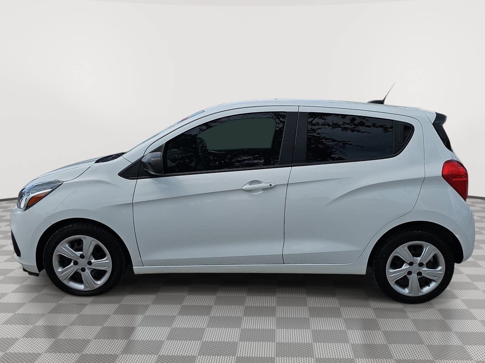 Used 2017 Chevrolet Spark LS FWD image 5