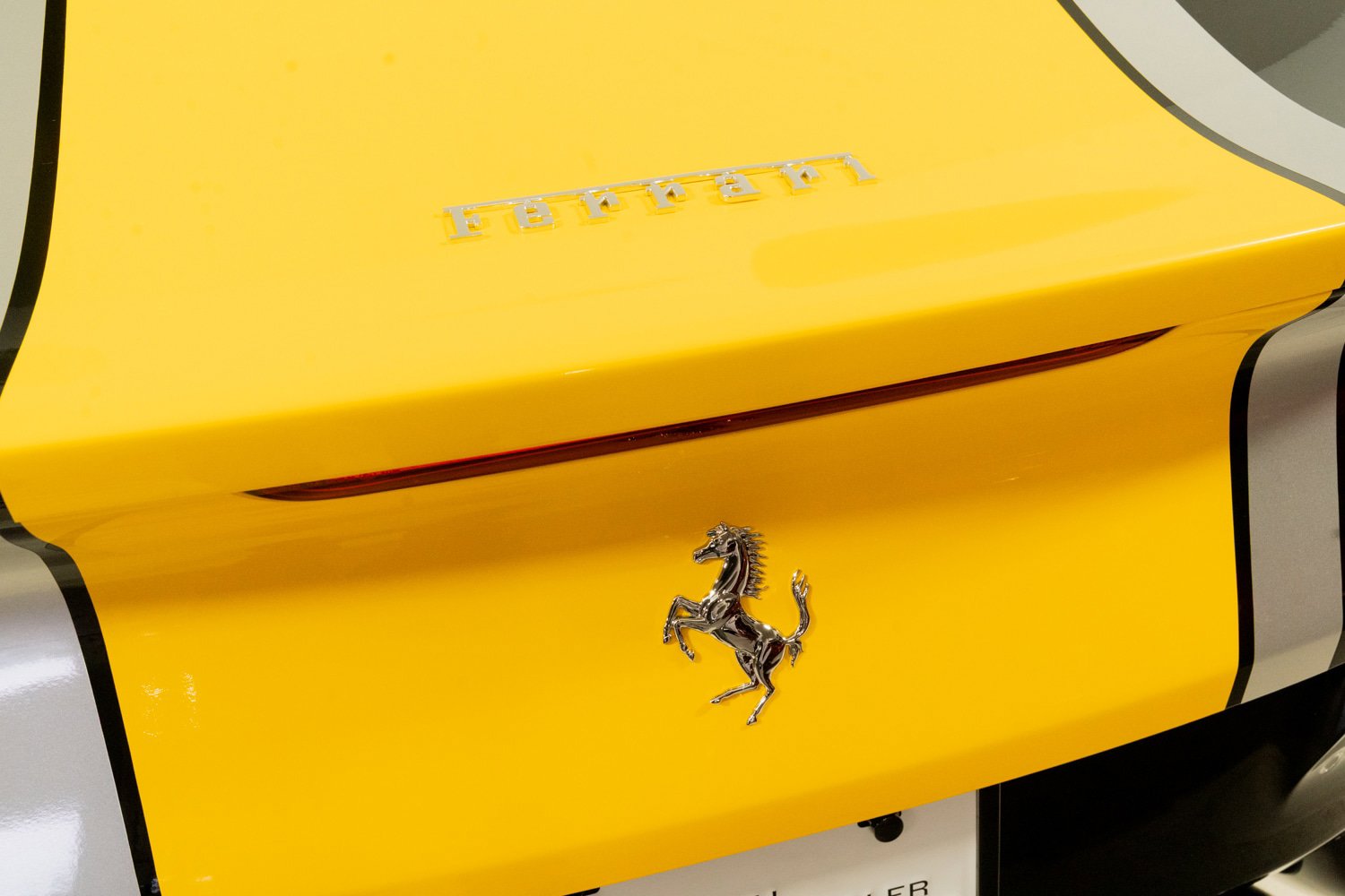 Used 2021 Ferrari 812 GTS image 57