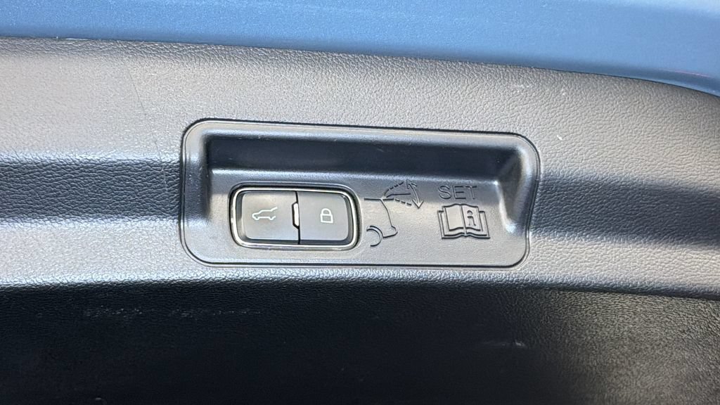 Used 2025 Ford Explorer ST AWD/4WD image 15