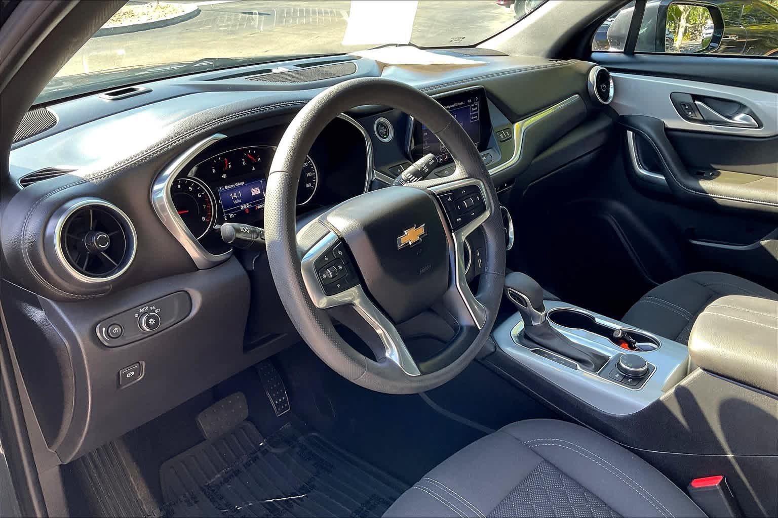 Used 2022 Chevrolet Blazer LT FWD image 14