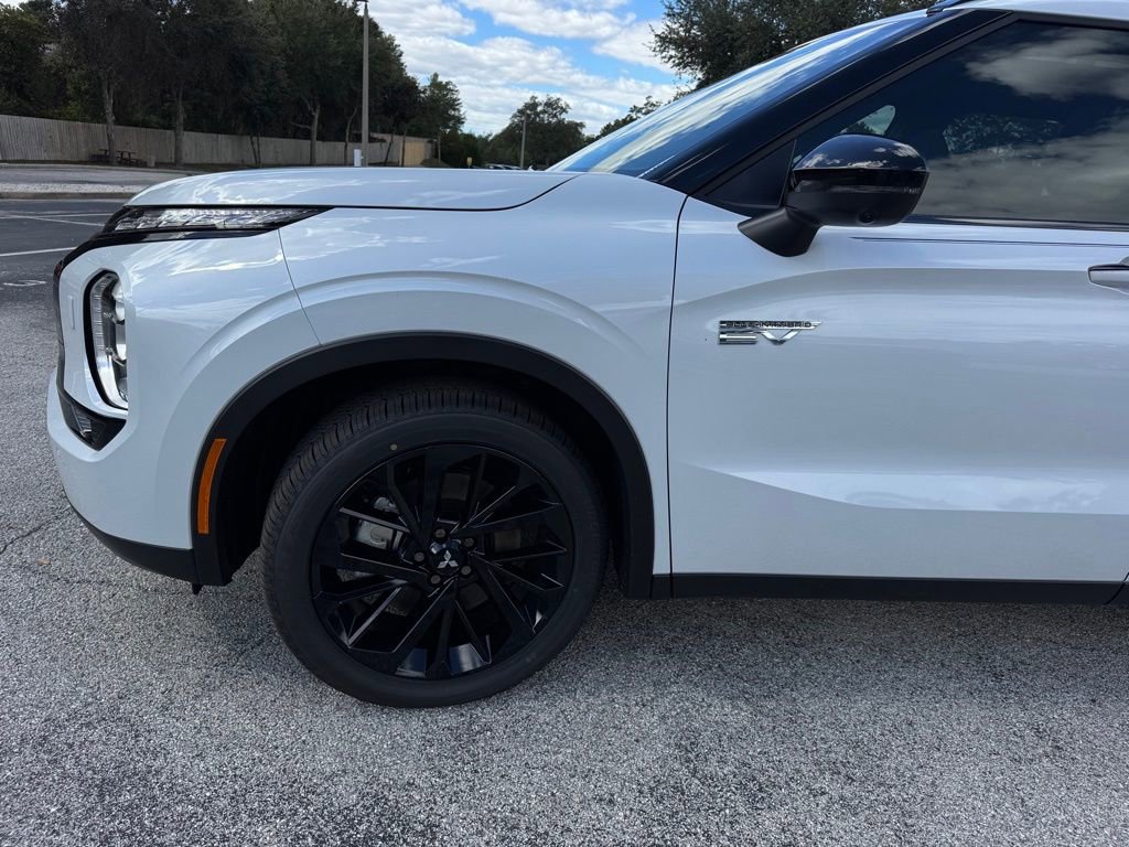 New 2025 Mitsubishi Outlander SEL Black Edition image 12