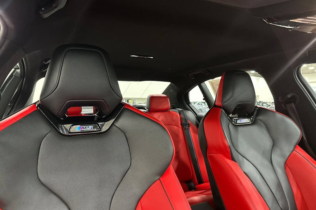 Used 2025 BMW M5 w/ Carbon Package AWD/4WD image 18