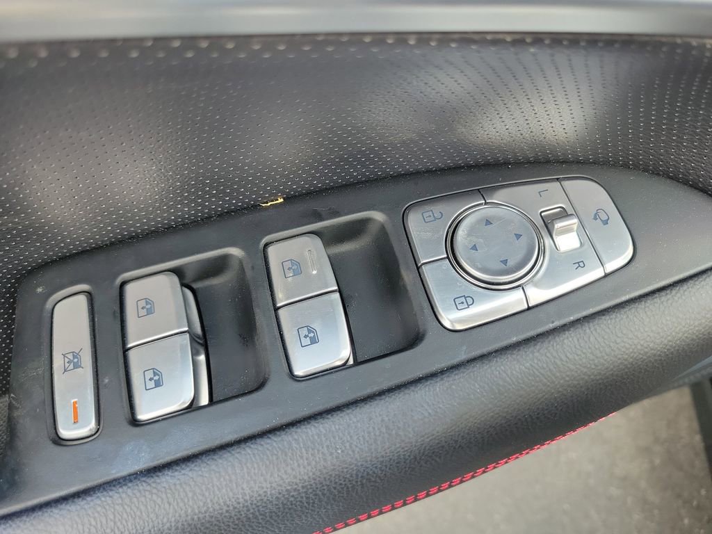 Used 2024 Genesis G70 3.3T Advanced image 21