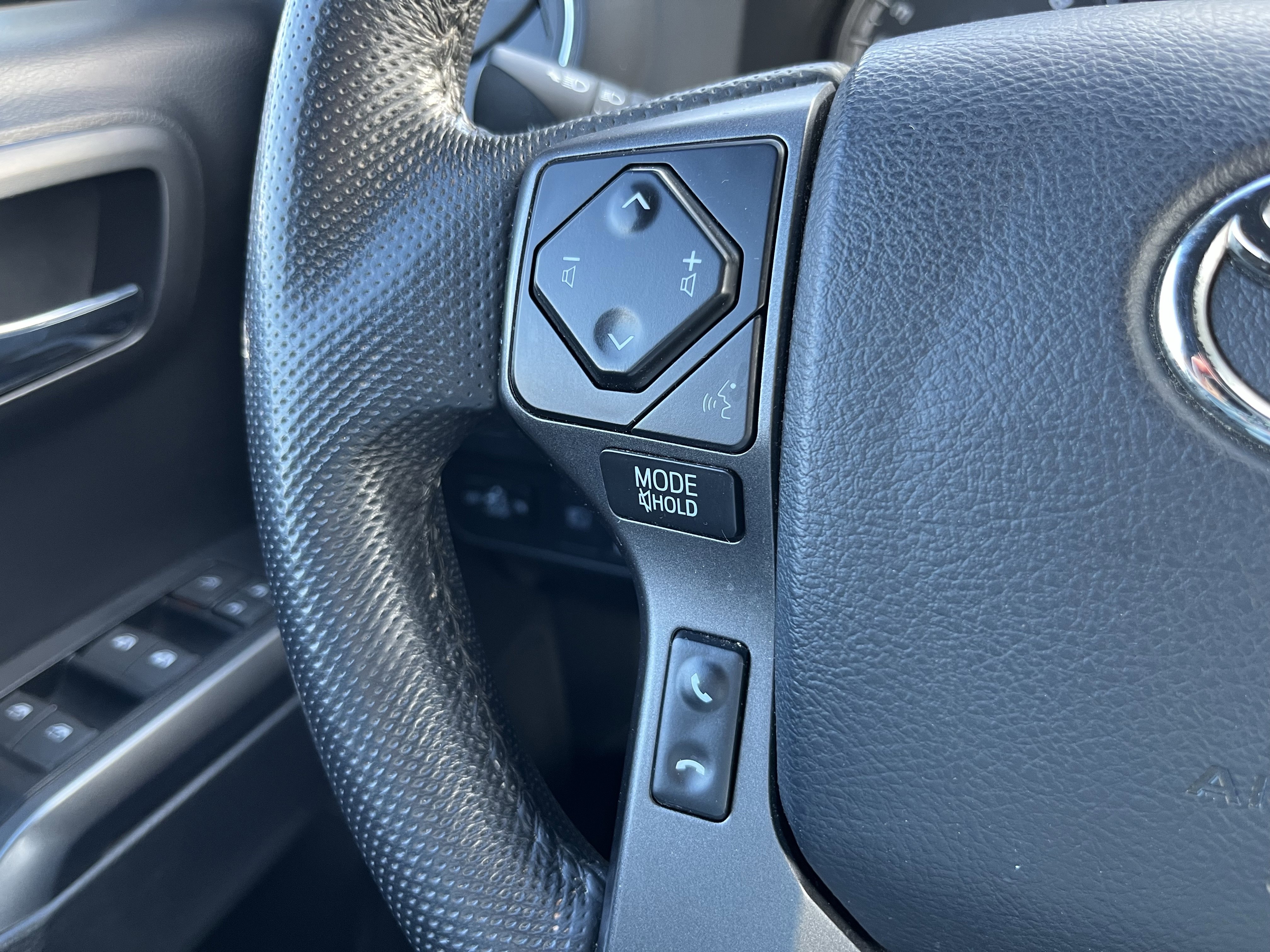 Used 2023 Toyota Tacoma TRD Sport image 21