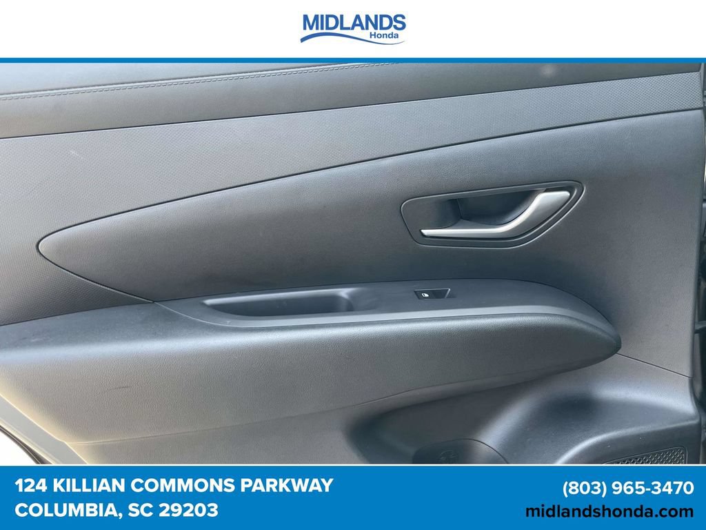 Used 2025 Hyundai Tucson SE FWD image 14