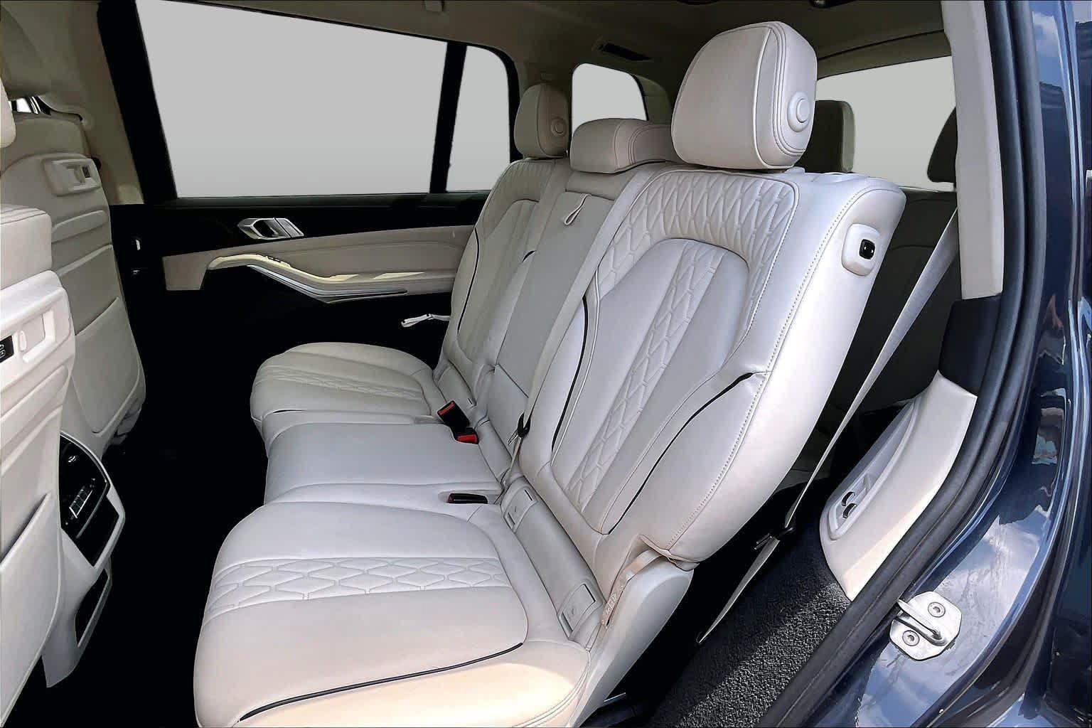 Used 2020 BMW X7 xDrive40i w/ Premium Package AWD/4WD image 21