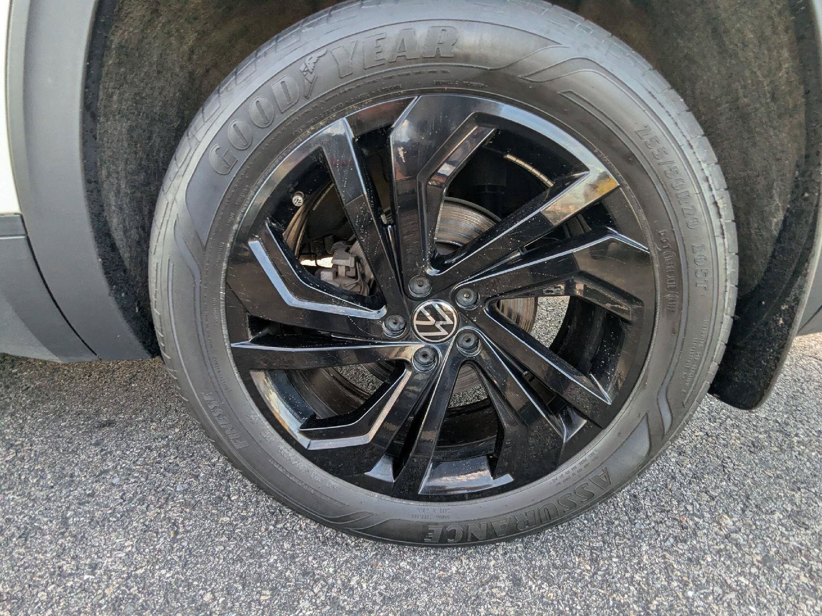 Used 2023 Volkswagen Atlas SE AWD/4WD image 13