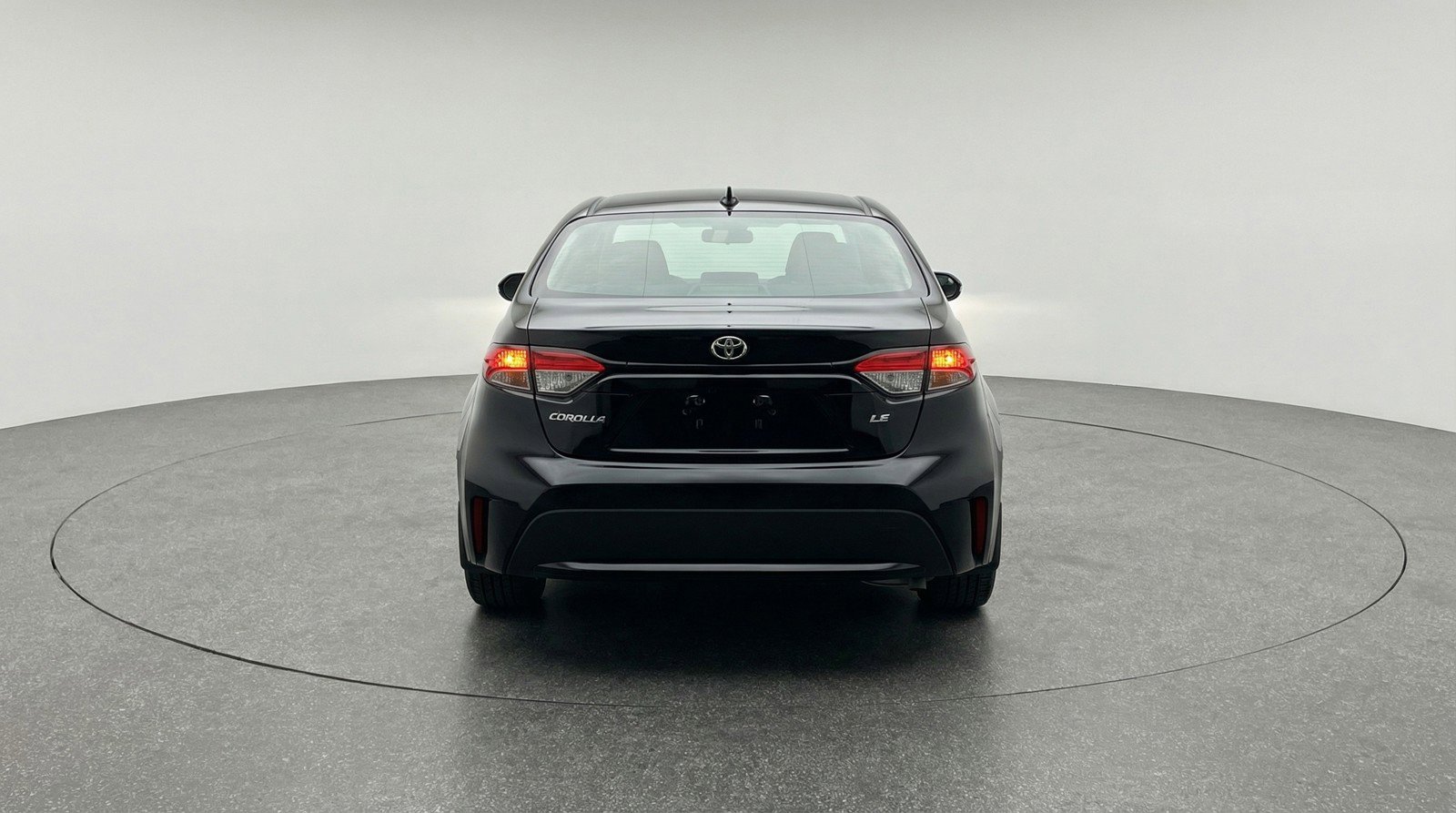 Used 2025 Toyota Corolla LE image 7