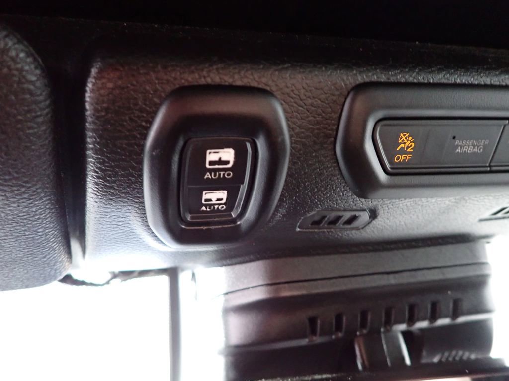 Used 2021 Jeep Wrangler Unlimited Sahara image 2