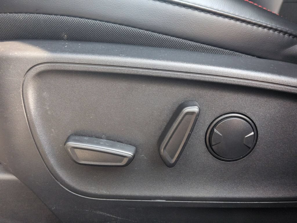 Used 2025 Ford Escape ST-Line AWD/4WD image 14
