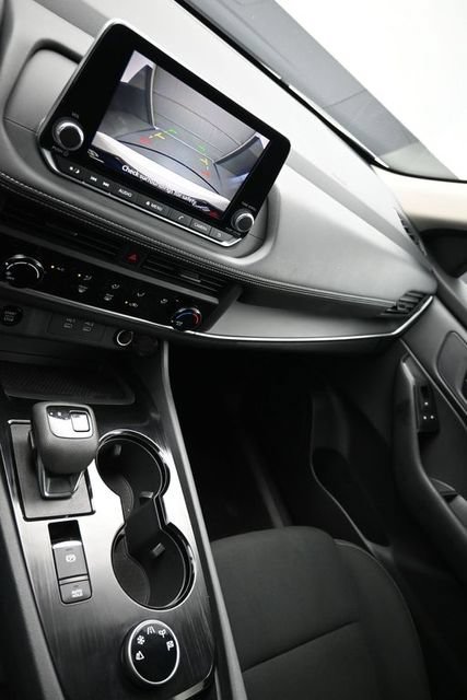 Used 2025 Nissan Rogue S AWD/4WD image 20