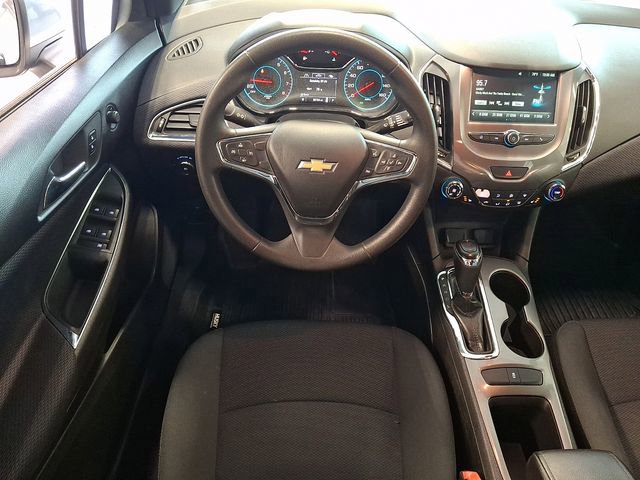 Used 2017 Chevrolet Cruze LT w/ Convenience Package FWD image 11