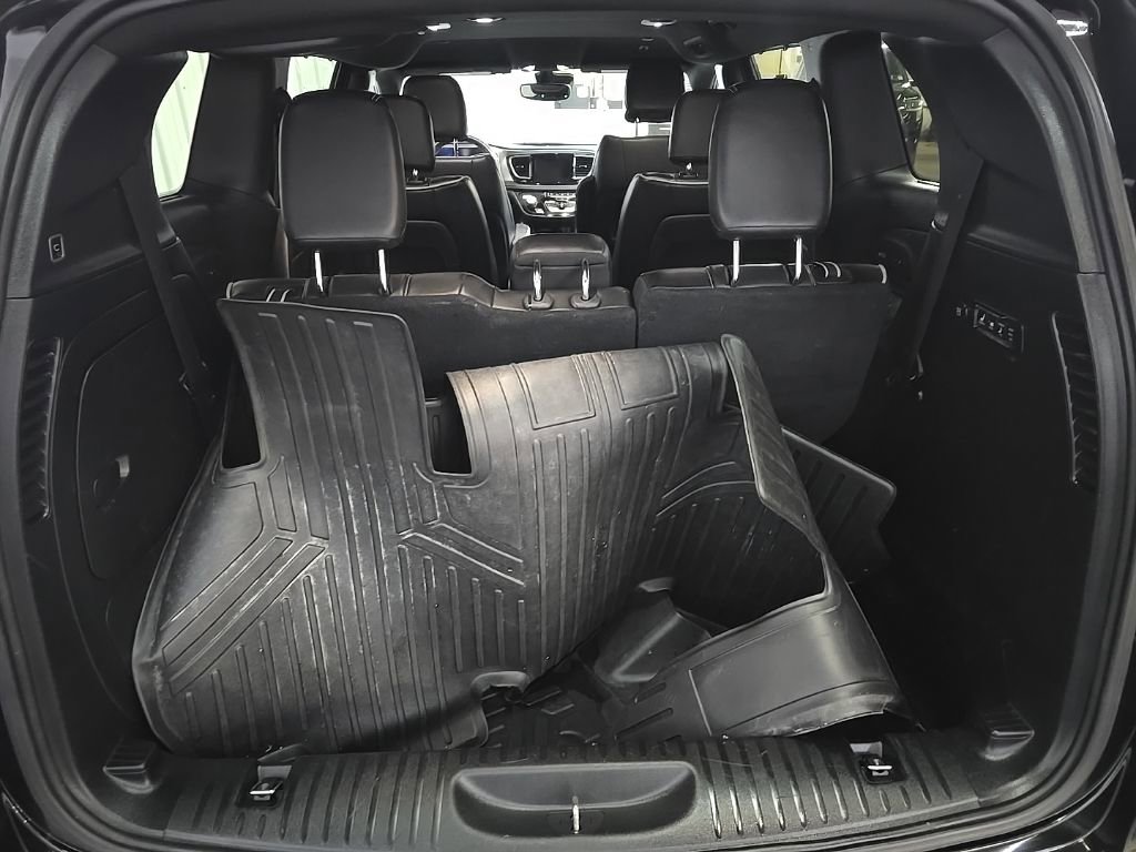Used 2019 Chrysler Pacifica Limited w/ Advanced Safetytec Group image 11