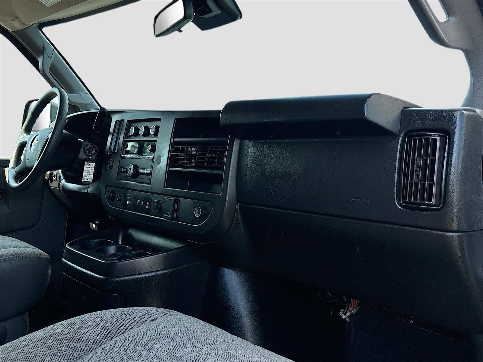 Used 2020 Chevrolet Express 3500 LT w/ LT Preferred Equipment Group image 27