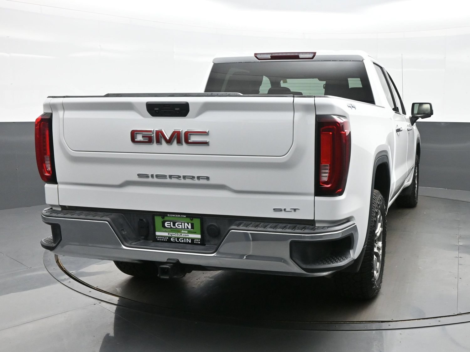Used 2024 GMC Sierra 1500 SLT AWD/4WD image 7