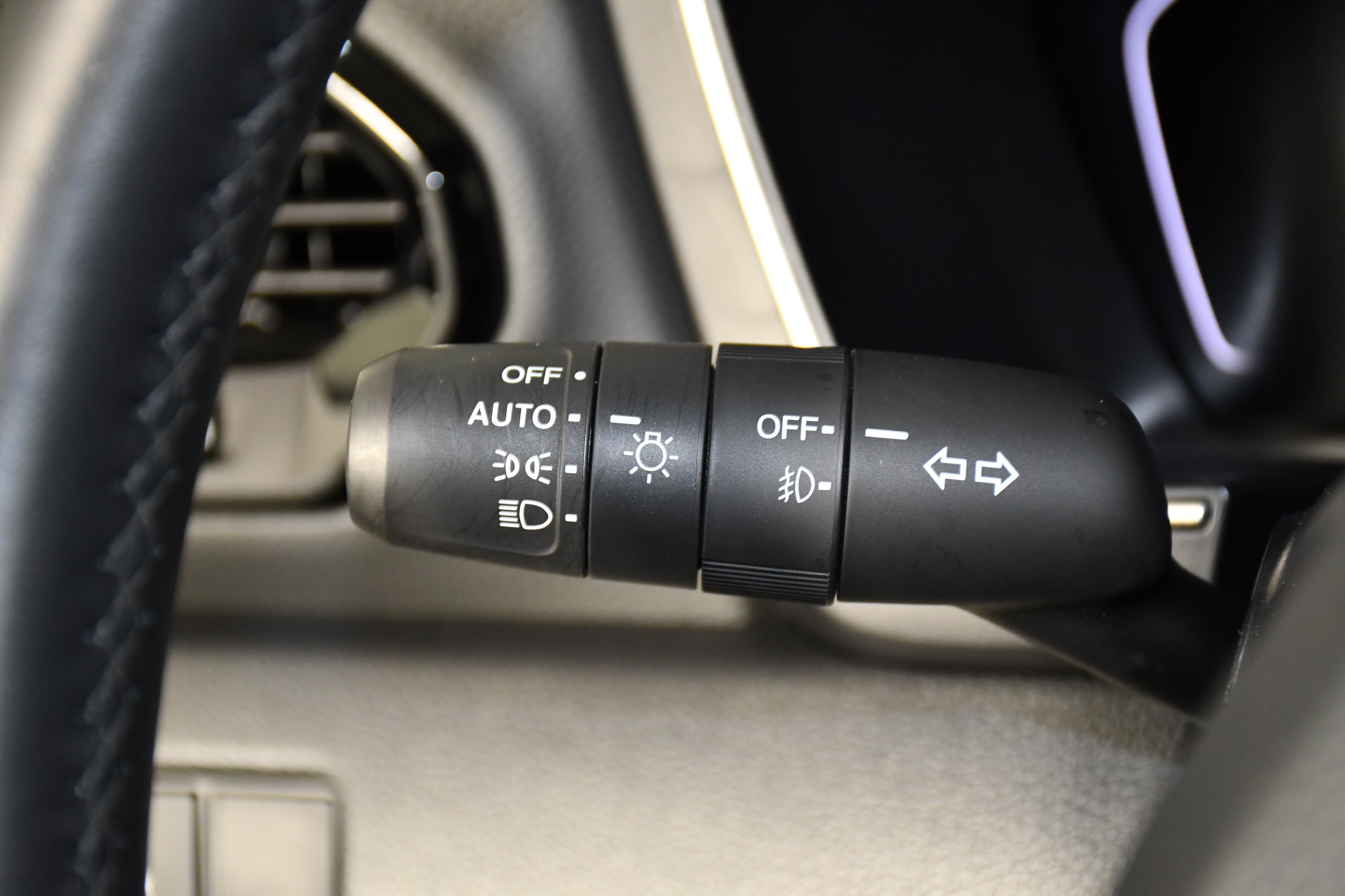 Certified 2025 Honda Pilot Touring image 22