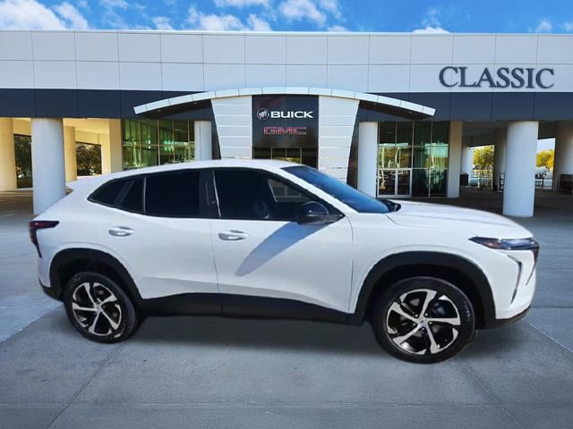 Used 2024 Chevrolet Trax RS FWD image 9
