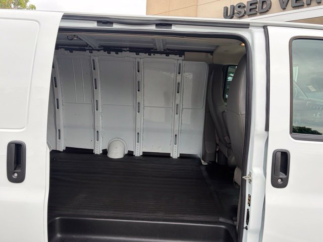 Used 2025 Chevrolet Express 2500 Extended w/ Driver Convenience Package RWD image 10