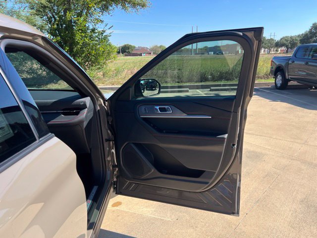 New 2027 Ford Explorer ST-Line w/ Premium Package RWD image 35
