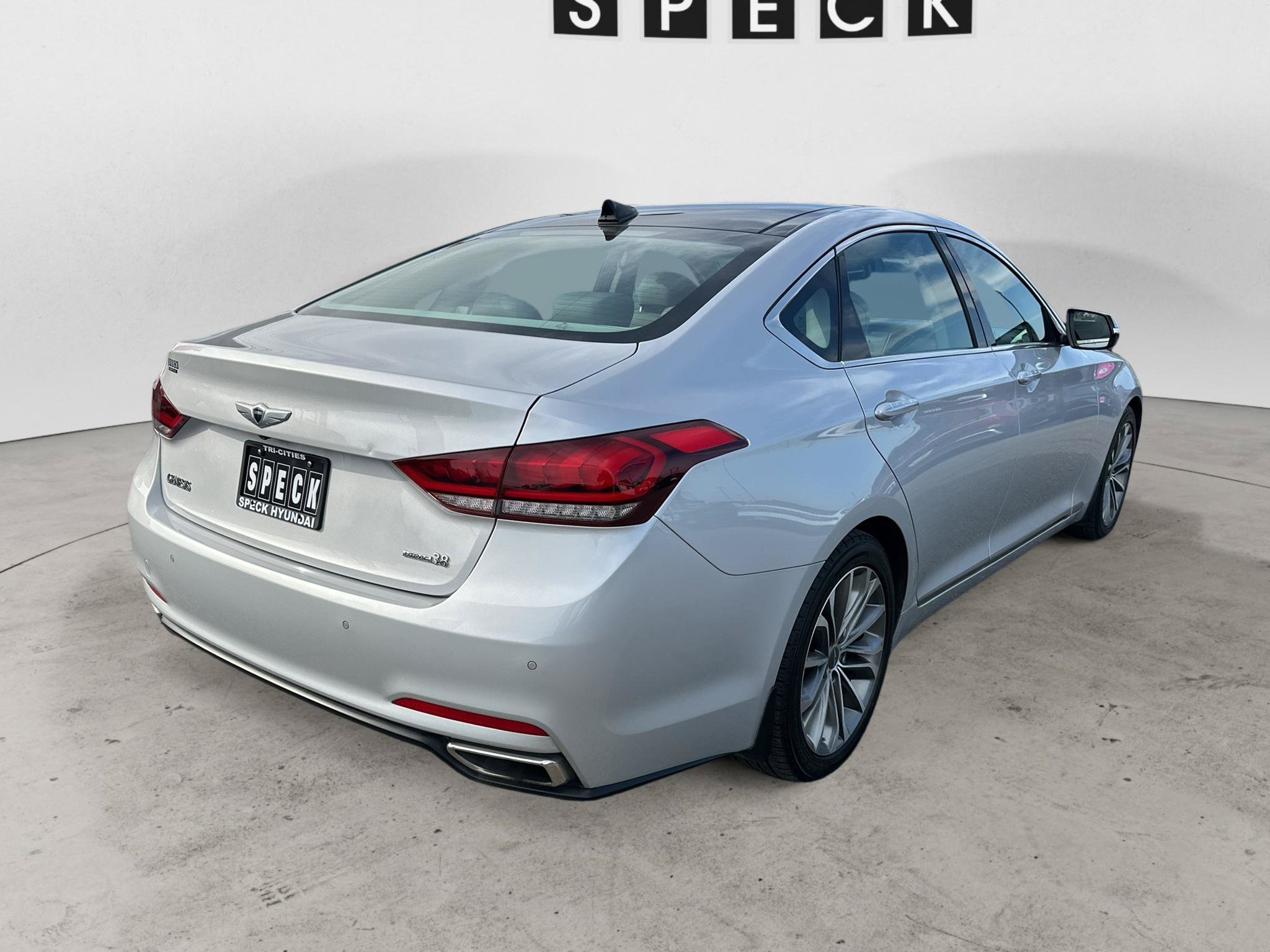 Used 2015 Hyundai Genesis 3.8 w/ Option Group 04 AWD/4WD image 5