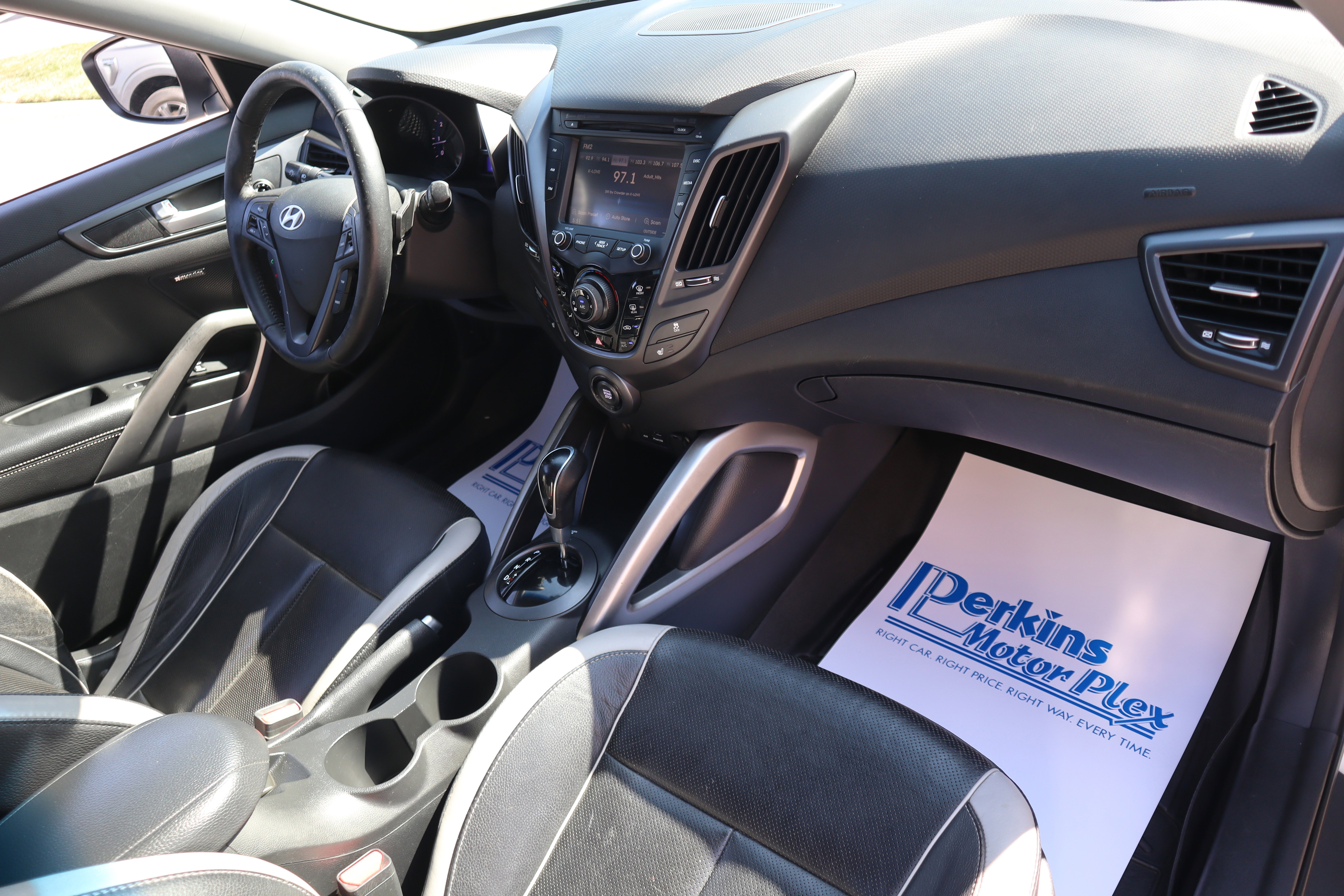 Used 2013 Hyundai Veloster Turbo FWD image 27