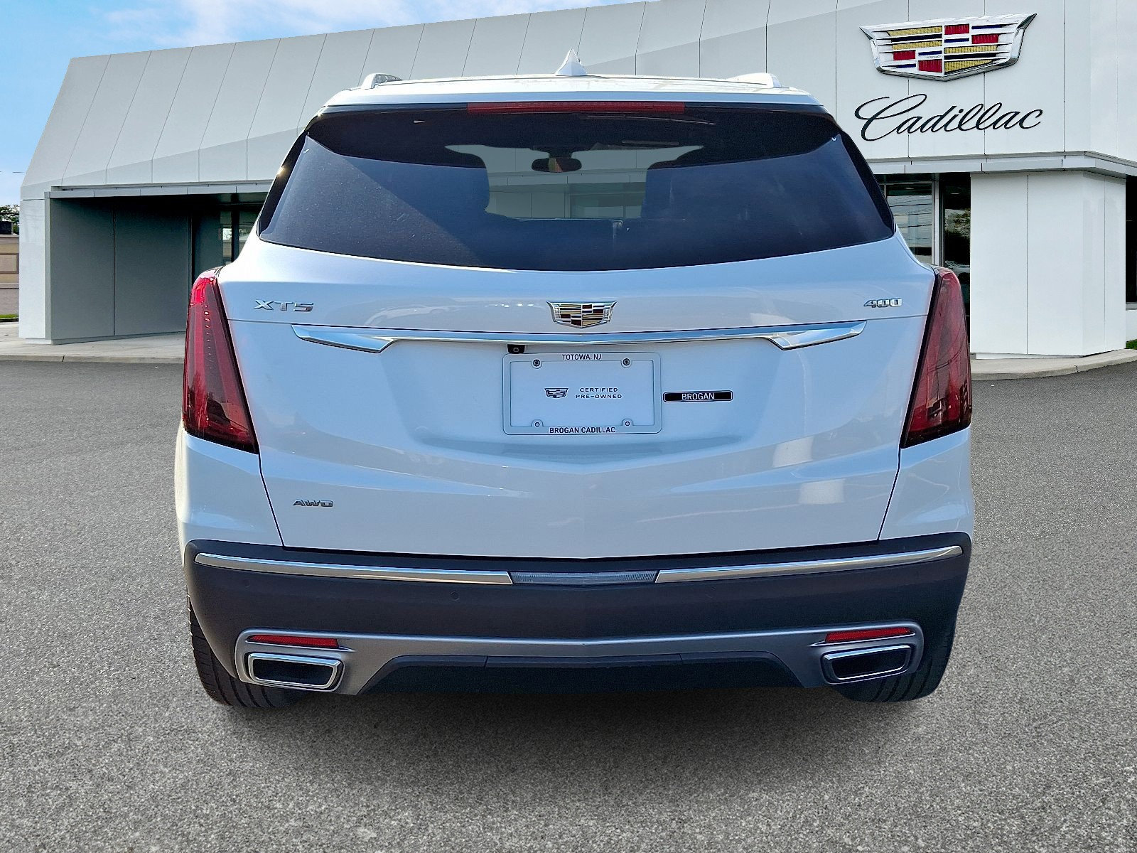 Certified 2022 Cadillac XT5 Premium Luxury AWD/4WD image 4