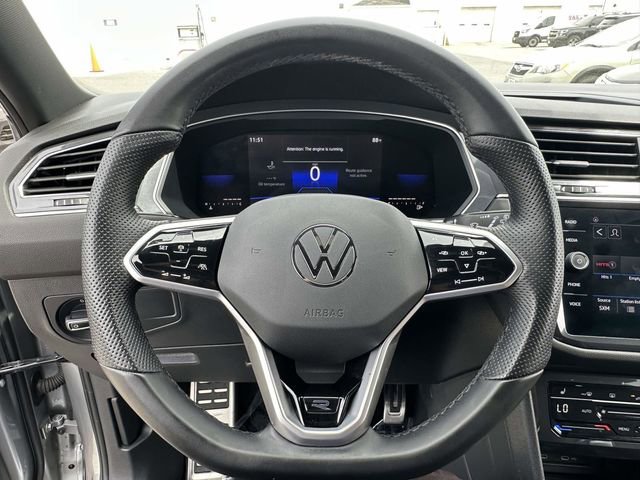 Used 2022 Volkswagen Tiguan SE R-Line image 10