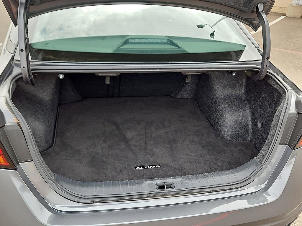 Used 2025 Nissan Altima 2.5 SV image 8